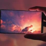 Новая фотография реального Samsung Galaxy S8: огромный изогнутый дисплей