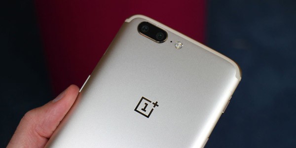 Первый рендер OnePlus 6: металлический и без рамки