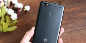 Huawei показала бюджетный безрамочник Enjoy 7S
