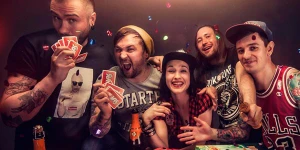 Веселые новогодние игры для компании: играем с друзьями