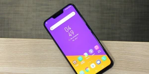 Asus представила две модели Zenfone 5: козырек, ZeniMoji и 90% экрана на передней панели