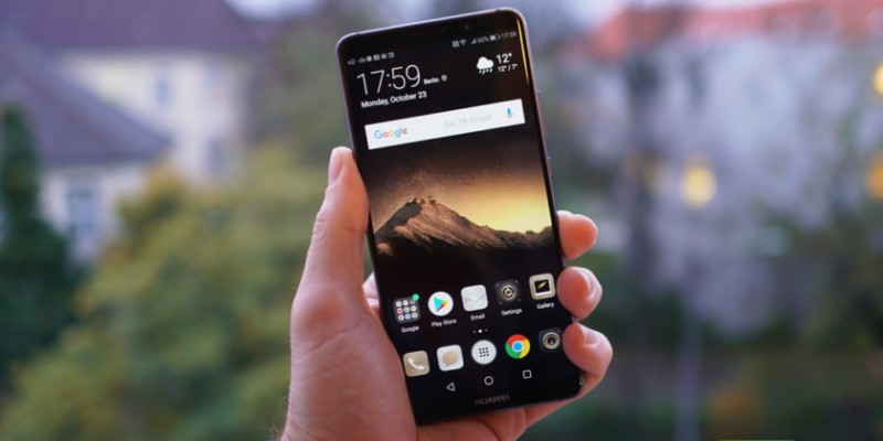 Huawei Mate 20 Pro набрал больше 310 000 баллов в AnTuTu, но iPhone Xs Max все еще впереди