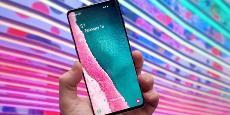 Samsung Galaxy S10 проигрывают Xiaomi Mi 9 и iPhone Xs Max в большинстве тестов производительности