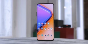 Качественные рендеры OnePlus 7T Pro: почти симметричные рамки и новый сенсор глубины