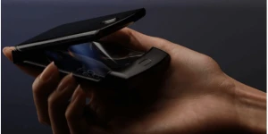 Качественные фотографии «раскладушки» со сгибаемым экраном Moto Razr