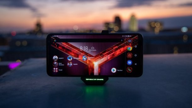 Стартовали предзаказы на смартфон ASUS ROG Phone II в России, наушники ROG Cetra в подарок
