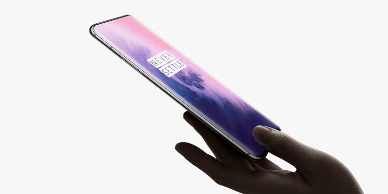 Все отличия OnePlus 8 и OnePlus 8 Pro: дисплей, камеры, память, аккумулятор