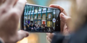 В Android 11 убрали возможность выбора приложения камеры из других приложений