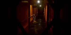 Появился тизер хоррора Under про тонущий корабль