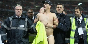 Выбегаем на поле в нижнем белье и не попадаемся в руки охранников в Fat Football Run