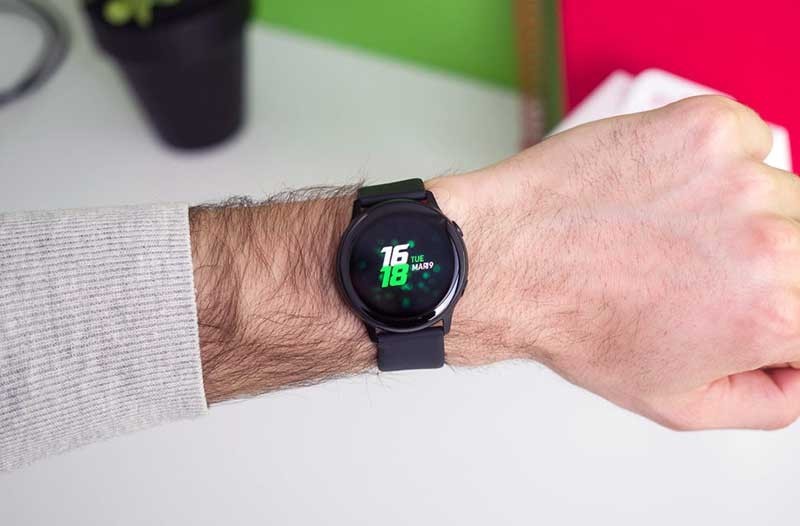 Новое поколение умных часов от Apple и Samsung позволит измерять сахар в крови