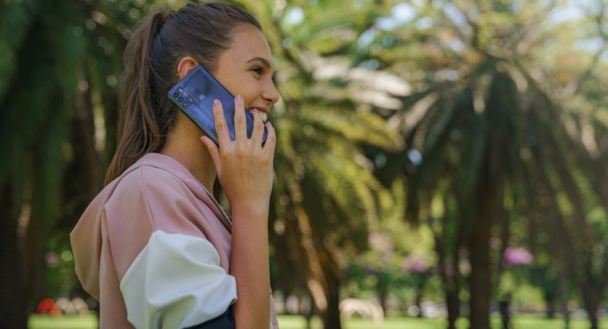 Компания Motorola представила бюджетный смартфон Moto G50 с отличными характеристиками