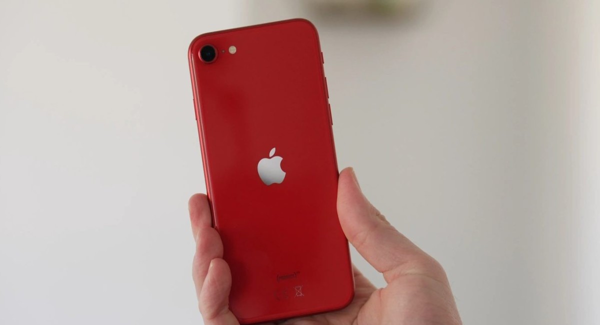 OLED-дисплеи iPhone SE 4 будут зависеть от Китая
