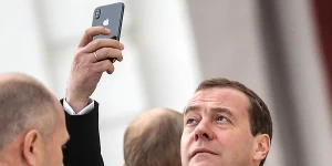 Администрацию Президента РФ обяжут отдать iPhone детям