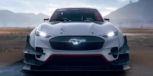 Forza Customs — аркадная игра про ремонт и тюнинг машин