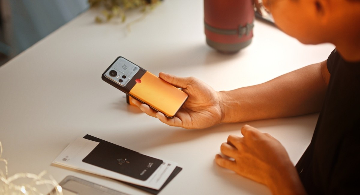 Анонс смартфона Realme GT5: OLED-экран, SD 8 Gen 2 и 24 + 1 Тб памяти