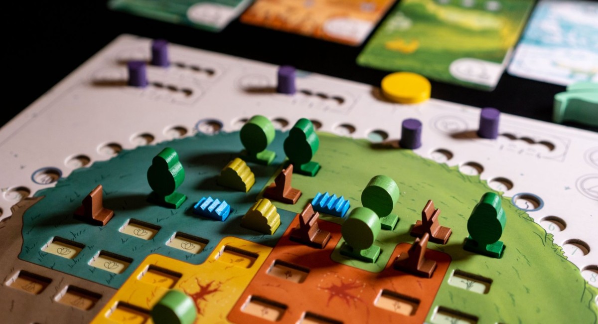 Цифровая версия настольной игры Evergreen: The Board Game появилась на смартфонах